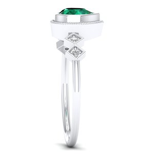 Anillo REYES con Gema Esmeralda Corte Pera de 0.6Ct en Oro Blanco de 14K, Anillos de Compromiso con Moissanita Certificada GRA para Mujer, Joyería Fina - Product Image 3