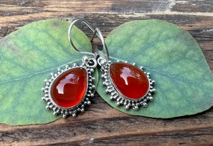 Boucles d'oreilles pendantes en argent sterling 925 avec cornaline naturelle, bijoux en gros - Product Image 5