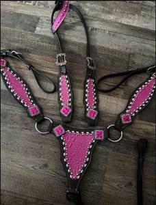 Nouvelle Selle de Cheval de Qualité Supérieure pour Spectacles Équestres, Têtière et Collier de Poitrine en Cuir Western, Tailles Personnalisées A.T. – Vente Flash - Product Image 1