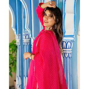 Ensemble de costume en mousseline de soie respirante rose fleuri pour femmes avec manches longues taille XS - Product Image 5