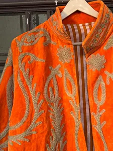 Elegante Chaqueta de Terciopelo Naranja con Bordado Suzani y Estampado Floral, Estilo Boho, Manga Larga, Cuello Alto, Ropa de Abrigo de Invierno para Mujer - Product Image 2