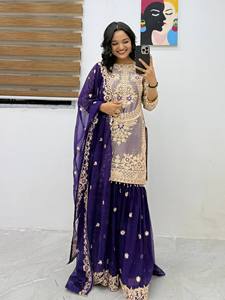 Ensemble de robe de mariée indienne pakistanaise brodée violette pour femmes, robe traditionnelle en polyester longue jusqu'au sol avec dupatta - Product Image 3