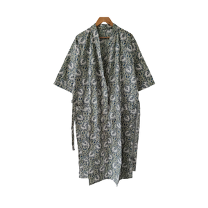 ชุดคลุมกิโมโนผ้าฝ้ายลายดอกพิมพ์ลายด้วยมือ คอวี แขนยาว มีเชือกผูกและกระเป๋า ชุดนอนลำลองสำหรับผู้หญิง แบรนด์ Maria G - Product Image 1