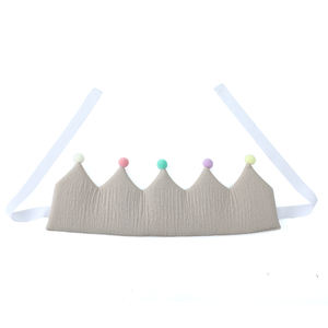 Gorro de bebé de algodón suave rosa personalizado con pompón, <span class=keywords><strong>coronas</strong></span> de bebé de muselina para <span class=keywords><strong>cumpleaños</strong></span> - Product Image 6