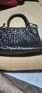 Black Custom Printed <b>Genuine</b> <b>Leather</b> Woven <b>Handbag</b> with Tatami Stitches Design Top Handle Fashion Accessory - Product Image 4