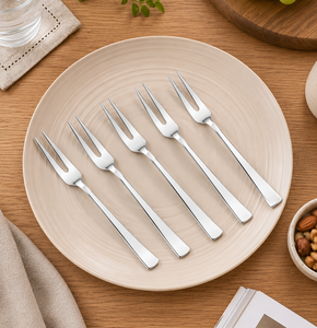 Ensemble de fourchettes en acier inoxydable pour desserts et légumes, design classique à prix avantageux - Product Image 1