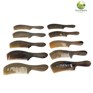 Peine para Barba de Cuerno Natural Hecho a Mano, Antiestático, Ecológico, de Bolsillo para Hombres, con Empaque Personalizado - Product Image 5