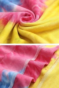 Sudaderas con capucha Tie Dye para mujer de alta calidad, las más vendidas, con el mejor material, antibacterianas, de la mejor fabricación. - Product Image 5