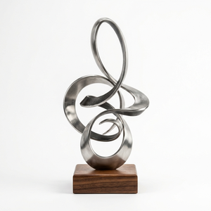 Escultura Moderna Abstracta de Metal con Forma de Clave de Sol, Decoración Artística para Mesa - Product Image 1