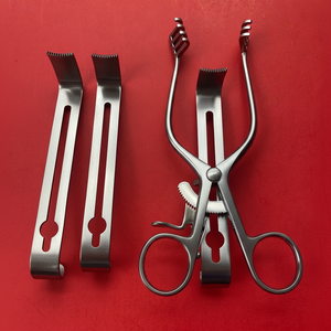 Retractor Henly Original V. Mueller con 3 Tamaños de Cuchillas Centrales Ref: CH1130 - Product Image 1