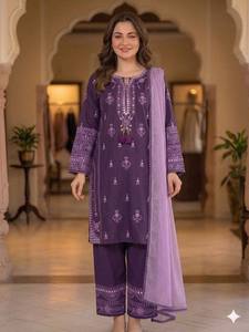 Ensemble de costume ethnique en rayonne de créateur avec broderie effet miroir et dupatta en georgette fantaisie – Vente en gros - Product Image 1