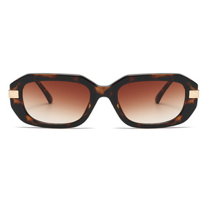 Gafas de Sol Cuadradas Pequeñas RTS UV400 con Montura Completa de PC, Tendencias 2026 para Mujer, Venta al Por Mayor de Fábrica, Actividades al Aire Libre - Product Image 2