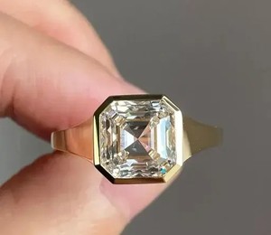 Bague Chevalière de Luxe en Diamant de Laboratoire Taille Asscher Couleur DEF, Certifiée IGI, en Argent/Or, Sertissage Solitaire Inspiré du Bezel, pour Fiançailles - Product Image 6