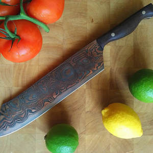 Cuchillo de Chef Personalizado Hecho a Mano con Patrón de Damasco de Cobre y Mango Ergonómico de Madera, Herramienta de Corte de Cocina de Alto Rendimiento - Product Image 5