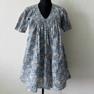 Vestido Corto de Verano para Mujer, 100% Algodón, Estampado Floral a Mano, Estilo Boho, Holgado, con Pliegues, Tejido Transpirable, Hecho a Mano - Product Image 3