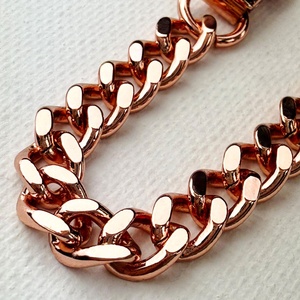 สร้อยข้อมือทองแดงแท้แบบ Cuban Link ทำมือ งานฝีมือโลหะหนัก ฮิปฮอป เครื่องประดับบำบัด สำหรับผู้ชายและผู้หญิง ชุบ OEM - Product Image 6