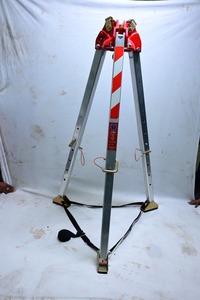 Trépied de sécurité en aluminium allié avancé pour les opérations de sauvetage d'urgence et les opérations en espaces confinés, trépied de sécurité industriel en aluminium - Product Image 6