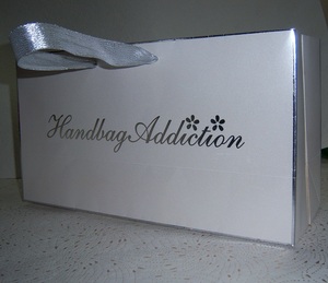 Bolsas de papel impresas con logotipo personalizado para regalos minoristas y branding OEM, venta al por mayor, marca privada, calidad de exportación a nivel mundial - Product Image 5