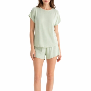 Ensemble décontracté deux pièces pour femme avec logo personnalisé : T-shirt et short de détente, tenue de nuit estivale confortable en tissu doux, coupe ample - Product Image 1