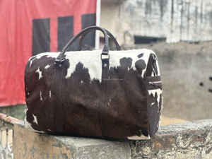 Bolsa de Viaje de Cuero Vacuno Refinado Estilo Western con Pelo, Lujosa Bolsa de Gimnasio con Cierre de Cremallera, Portátil LHDB-0175 - Product Image 2