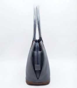 Elegante Bolso Tote de Cuero Genuino Gris, Color Sólido, Cierre de Cremallera, Uso Diario, Estilo para Todas las Temporadas - Product Image 3