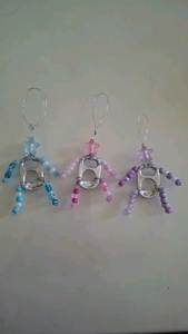 Porte-clés brodé à la main exquis avec motifs floraux colorés et perles - Product Image 3