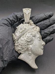 จี้เพชรทองคำขาวคลาสสิกขายดีที่สุด สำหรับใช้ในพิธีทางศาสนา หรือสวมใส่ทุกวันและแต่งตัวในโอกาสพิเศษ มีจำหน่ายในราคาที่ดี - Product Image 3