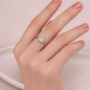 แหวนเพชรหมั้นเพชรแท้เพาะเลี้ยงทรง Asscher 1 กะรัต และทรงกลม 0.06 กะรัต ได้รับการรับรองจาก IGI ตัวเรือนทองคำแท้ 10K 14K 18K สี E - Product Image 4