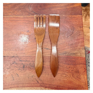 Ensemble de couverts de service à salade en bois : pinces, cuillère et fourchette à long manche pour mélanger, ustensiles de table - Product Image 1
