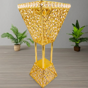 Mabkhara en or de qualité supérieure avec accents en cristal, grand brûleur à oud décoratif en métal pour le Ramadan, l'Aïd et les centres de table de mariage - Product Image 1
