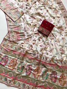 Sari de luxe de créateur en soie Dola de nylon avec tissage Jaal et look de pallu royal et riche - Product Image 2