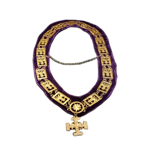 Collier maçonnique de luxe en velours violet avec pendentif croix dorée et badges emblèmes en émail – Nouveauté 2026 - Product Image 5
