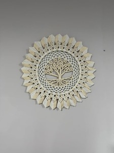 งานฝีมือแขวนผนังรูปต้นไม้ครอบครัวสีขาว ทำจากเชือกมาคราเม่ สไตล์โบโฮ เหมาะสำหรับตกแต่งห้องนั่งเล่น ห้องนอน และบ้าน นำเข้าจากอินเดีย - Product Image 3