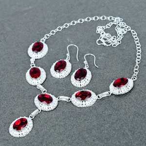 Ensemble élégant de pendentif et boucles d'oreilles en grenat, argent sterling 925, bijoux faits à la main, cadeau d'anniversaire pour elle - Product Image 4