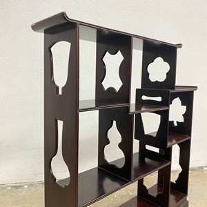 Estante de Madera de Palisandro Exótico al por Mayor con Motivos Tribales - Estantes de Pared de Madera Hechos a Mano - Product Image 1