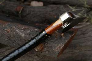 Hacha de Supervivencia Industrial Personalizada Hecha a Mano de Acero Inoxidable con Mango de Madera de Alta Calidad - Product Image 2