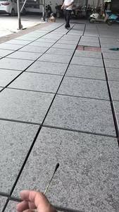 Azulejo de piedra de lava volcánica gris oscuro Precio de roca Valcanic de Italia para azulejos y adoquines al aire libre - Product Image 3