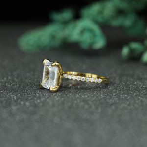 Anillo de Compromiso de Moissanita con Corte Esmeralda, Plata de Ley 925, Chapado en Oro, Anillo con Banda Pavé, Joyería de Boda para Mujer, Venta al por Mayor Personalizada - Product Image 2