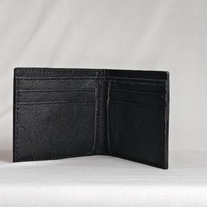 Portefeuille en cuir véritable fait main avec motif en relief, style vintage, fermeture pliante, portefeuille court pour homme, usage quotidien - Product Image 4