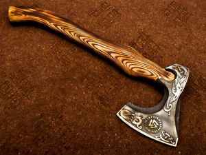 Hache artisanale personnalisée en acier à haute teneur en carbone à dos plat avec manche en bois - Qualité industrielle pour la chasse, le camping et le travail du bois - Product Image 3