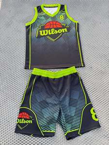 Ensemble de maillots de basketball sublimés vert et jaune pour garçons, coupe athlétique, anti-transpiration, en polyester – Meilleur prix, les plus vendus - Product Image 1