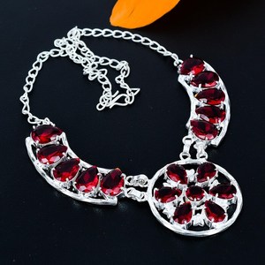 Pendentif élégant en grenat rouge vintage, argent sterling 925, sertissage en or, chaîne réglable, fait main, cadeau de fiançailles ou de Saint-Valentin - Product Image 1