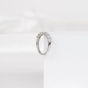 แหวนแต่งงานเพชรทรง Asscher แบบปลูกในห้องปฏิบัติการ ครึ่งวงนิรันดร์ สามารถซ้อนกับแหวนอื่นได้ เหมาะสำหรับเป็นของขวัญหมั้นสำหรับผู้หญิง เครื่องประดับชั้นดี - Product Image 6