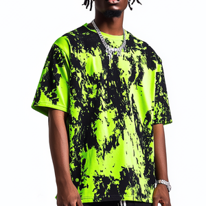 T-shirt tendance chic surdimensionné en coton doux imprimé à l'encre artistique vert néon noir, streetwear décontracté pour hommes - Product Image 3