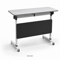 Table de formation mobile moderne avec panneau de discrétion noir, base en métal blanc et roulettes pour salles de réunion de bureau