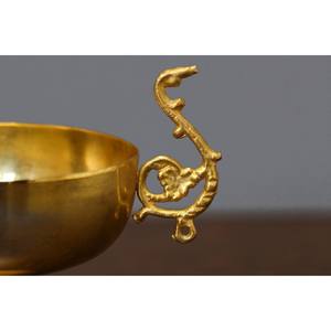 El tazón de latón para servir es un pieza de arte culinario atemporal que el brillo del latón capta instantáneamente la atención y el asombro. - Product Image 5