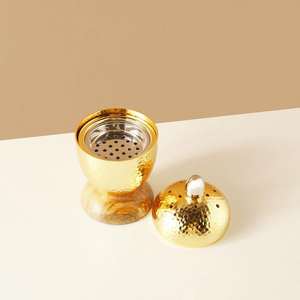 Quemador de Incienso de Metal Dorado Martillado de Lujo, Mabkhara, Quemador de Carbón para Oud con Base de Madera, Fragancia Árabe para el Hogar - Product Image 1