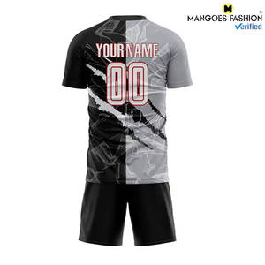 Uniforme de Fútbol Personalizado con Diseño de Graffiti en Blanco, Negro, Gris y Rojo, Sublimado, Transpirable, para Expresar tu Estilo en el Campo - Product Image 5