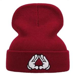 Gorro de Punto Acrílico Unisex de Alta Calidad con Bordado de Corazón, Lazos con Diseño Personalizado, Elegante Diseño de Acción de Gracias para Viajar - Product Image 2