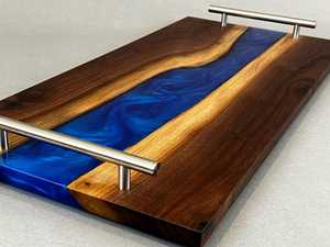 Bandeja de Servir de Madera de Acacia con Resina de Ondas Oceánicas, Diseño Náutico, Hecha a Mano, con Asas Negras Mate, para Bodas Costeras, Venta al por Mayor Personalizada - Product Image 2
